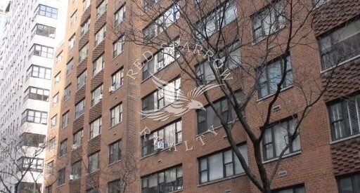 Amazing open layout on East 56th Street in Sutton Place