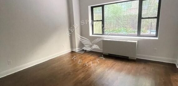 Amazing open layout on East 56th Street in Sutton Place