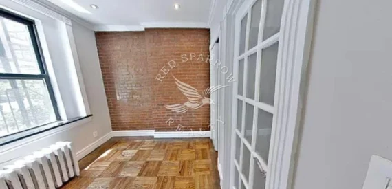 Beautifully renovated 2 bedroom in the heart of Gramercy!