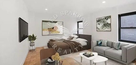 Amazing open layout on East 37th Street in Murray Hill