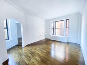 Amazing one bed on West 72nd Street in Lincoln Square