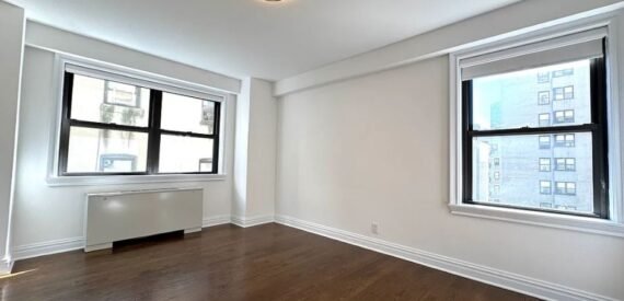 Stunning Renovated 2-Bed/2-Bath with Doorman — Upper East Side Luxury Living