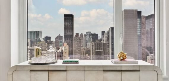 Amazing 2BR residence on East 54th Street in Sutton Place
