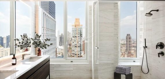 Amazing 4 bed/4 bath on East 54th Street in Murray Hill