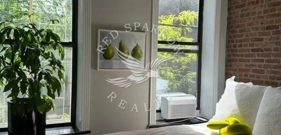 Beautiful 1 bed / 1 bath on Mott Street in Soho