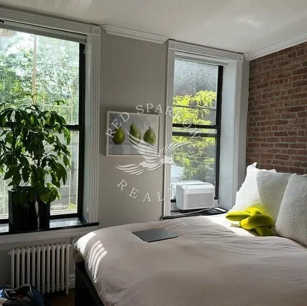 Beautiful 1 bed / 1 bath on Mott Street in Soho