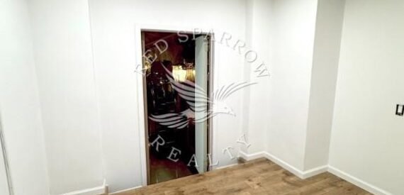 First floor office space in the iconic Park Royal on the Upper West Side