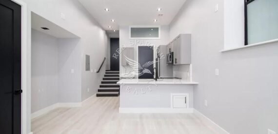 Large True 1 bedroom on Stanton Street in the Lower East Side