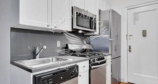 Amazing 1 bedroom (flex 2 bedroom) apartment on Madison Avenue in Midtown South