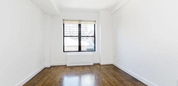 Amazing open layout on West 91st Street in Upper West Side