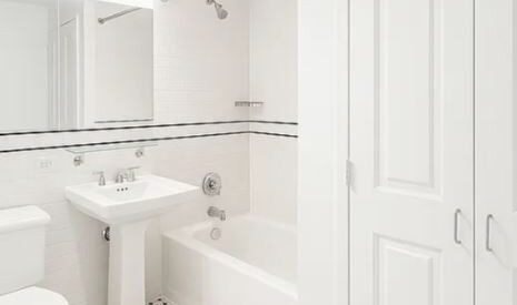 Amazing one bed on West 43rd Street in Hell&#8217;s Kitchen