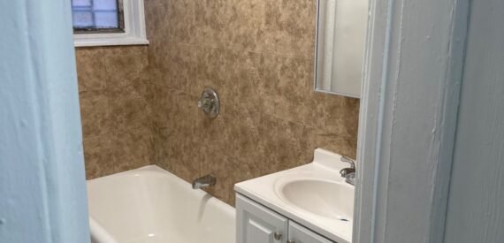 Spacious 3-Bedroom Apartment in Prime Jamaica, Queens – No Broker Fee, Pet Friendly!