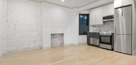 Amazing 4 beds/ 2 baths on Clinton Street in Lower East Side