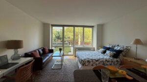 Amazing open layout on Lexington Avenue in Carnegie Hill