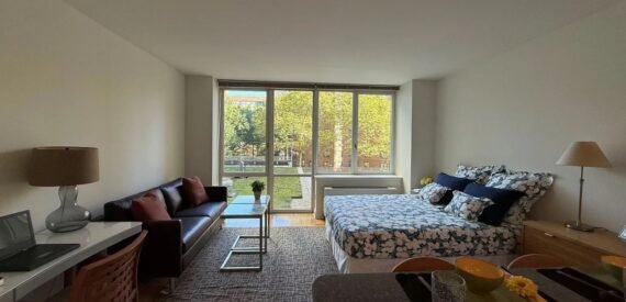 Amazing open layout on Lexington Avenue in Carnegie Hill