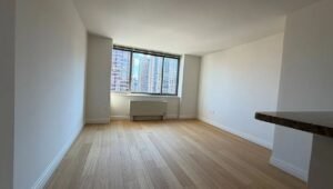 Amazing open layout on Lexington Avenue in Carnegie Hill