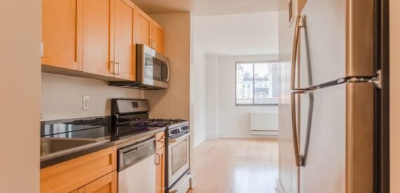 Amazing 1 bed on West 96th Street in Upper West Side