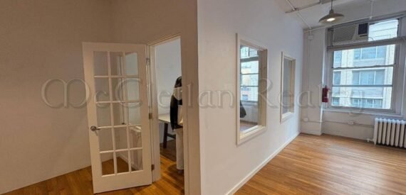 Modern Midtown Office: High Ceilings, Private Room, Roof Deck, 24/7 Access