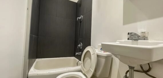 High Ceiling 2 bedrooms no fee