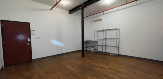 Bright Skylight Flex Space for Lease in East Williamsburg – Exclusive Opportunity!