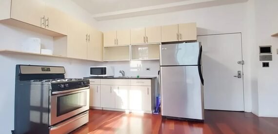 Spacious 700 Sq Ft Studio in Ridgewood – No Broker Fee, Pet Friendly, Prime Location