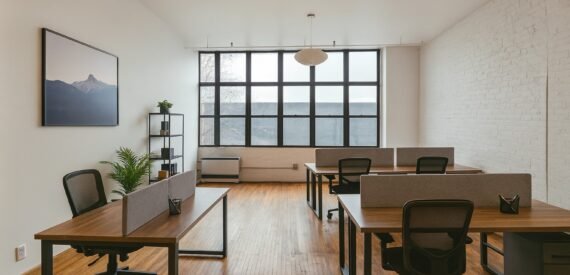 Spacious 800 Sq Ft Commercial Loft for Lease in Prime Bushwick near L Morgan Stop