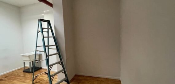 Bright Skylight Flex Space for Lease in Bushwick – Prime Location, Only $600/Month