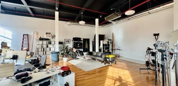Spacious Commercial Loft with Large Windows in Prime Bushwick Location – 900 Sq Ft
