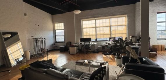 Spacious Commercial Loft with Large Windows in Prime Bushwick Location – 900 Sq Ft