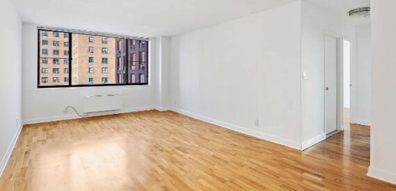 Amazing 2 bed on West 90th Street in Upper West Side