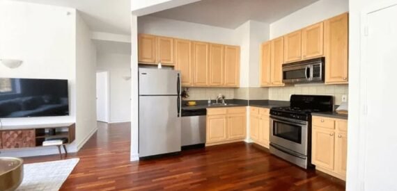 Amazing 2 bed on Saint Nicholas Avenue in South Harlem