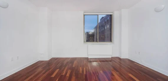 Amazing open layout on Manhattan Avenue in South Harlem