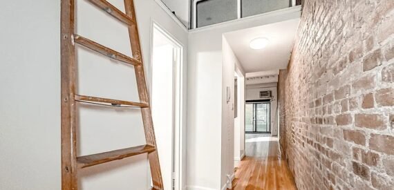 Greenwich Village Loft w/ Balcony, Elevator, Laundry – Prime Gold Coast Location!