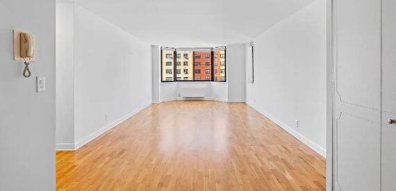 Amazing 1 bed on West 90th Street in Upper West Side