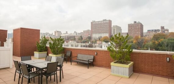Amazing 2 bed on Manhattan Avenue in South Harlem