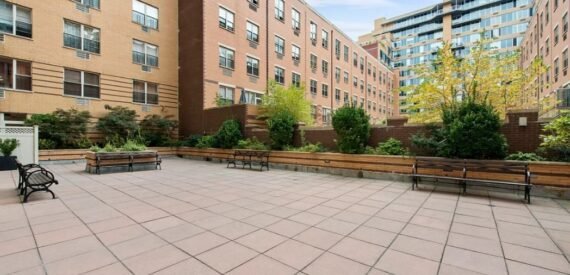Amazing 1 bed on Manhattan Avenue in South Harlem