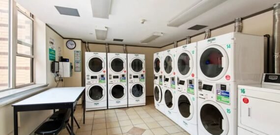 Amazing open layout on Manhattan Avenue in South Harlem