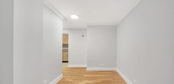 Amazing open layout on West 89th Street in Upper West Side