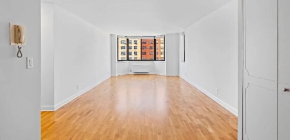 Amazing 1 bed on West 90th Street in Upper West Side