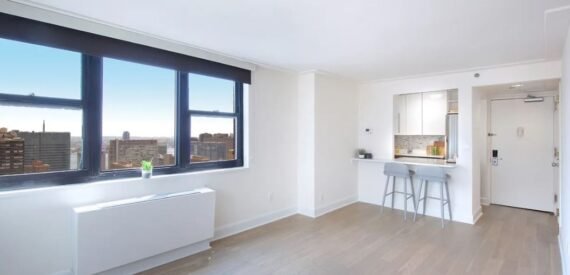 Amazing open layout on East 34th Street in Kips Bay