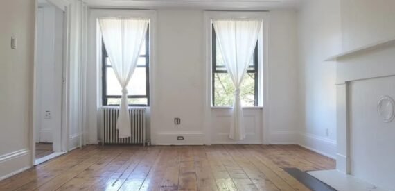 Huge apartment for rent, NO FEE