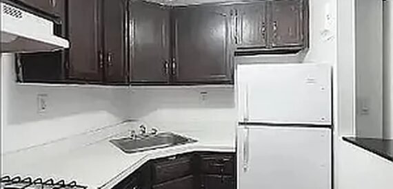 Greenwich Village Loft w/ Balcony, Elevator, Laundry – Prime Gold Coast Location!