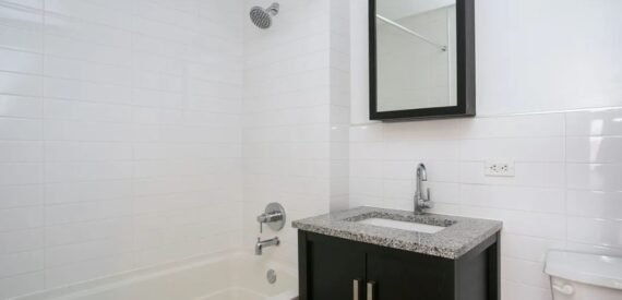 Amazing 2 bed on Manhattan Avenue in South Harlem