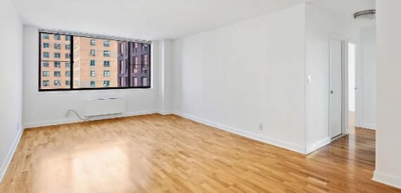 Amazing 2 bed on West 90th Street in Upper West Side