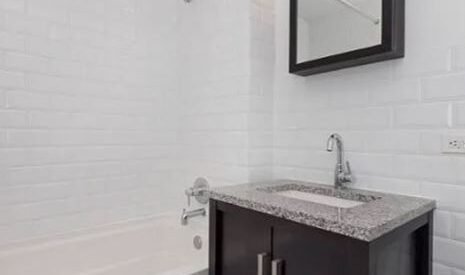 Amazing open layout on Manhattan Avenue in South Harlem