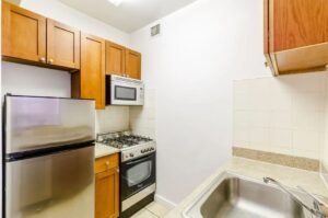 Amazing open layout on Manhattan Avenue in South Harlem