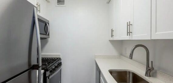 Amazing 1 bed on West 90th Street in Upper West Side