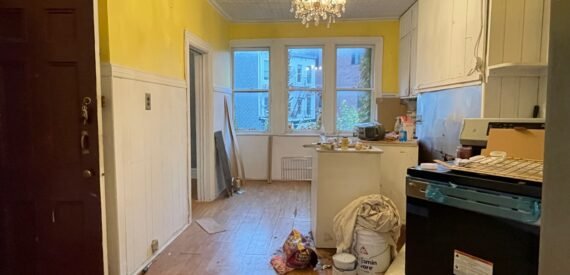 Huge apartment for rent in Williamsburg, NO FEE