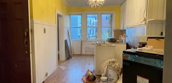 Huge apartment for rent in Williamsburg, NO FEE