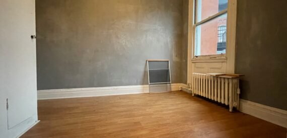 Huge apartment for rent in Williamsburg, NO FEE